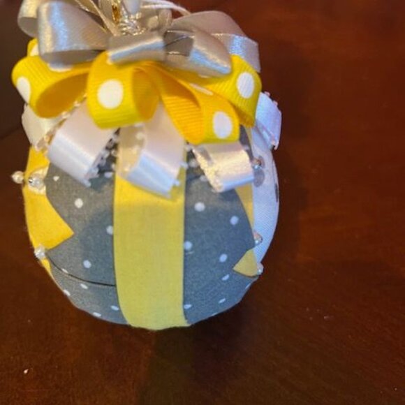 Snoopy & Woodstock Quilted christmas Ornament Ribbon Embellishment & Beaded - Picture 5 of 5